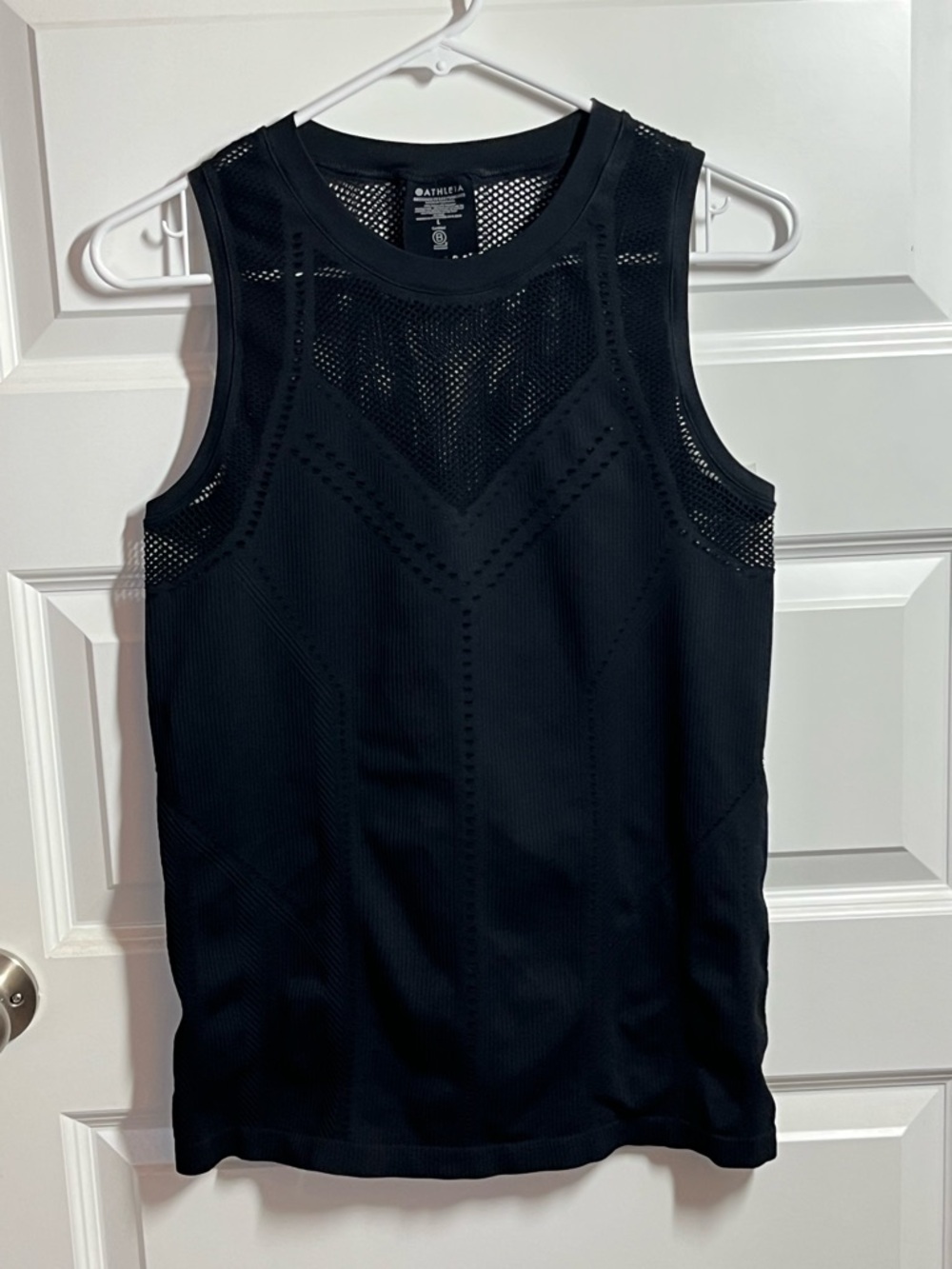Athleta Black Mesh Athletic Tank Top Breathable Workout Layering Womens Large - Picture 6 of 6